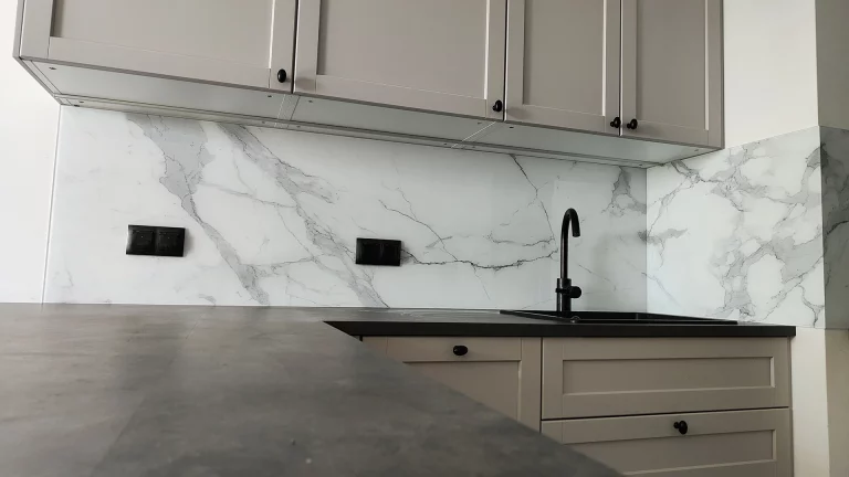 Panel szklany do kuchni Marmur CALACATTA